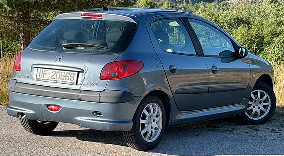 Peugeot 206 10 of 18