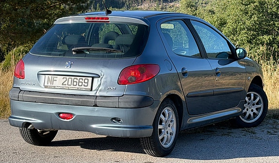 Peugeot 206 7 of 18