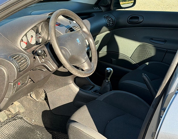 Peugeot 206 12 of 18