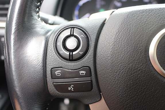 Lexus CT200h 10 of 20
