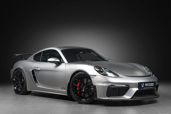 Porsche 718 Cayman GT4 7 of 30