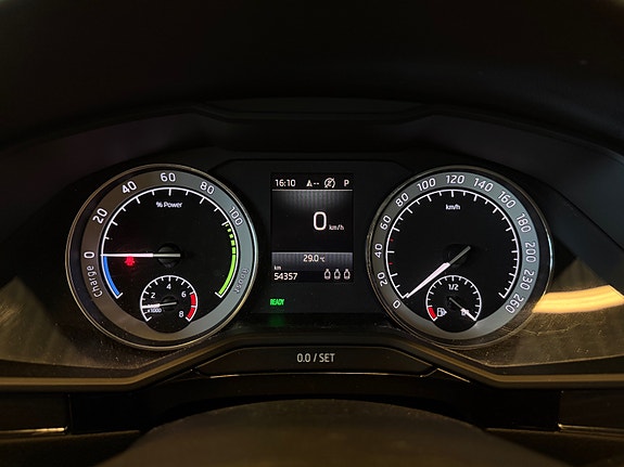 Skoda Superb 26 of 30