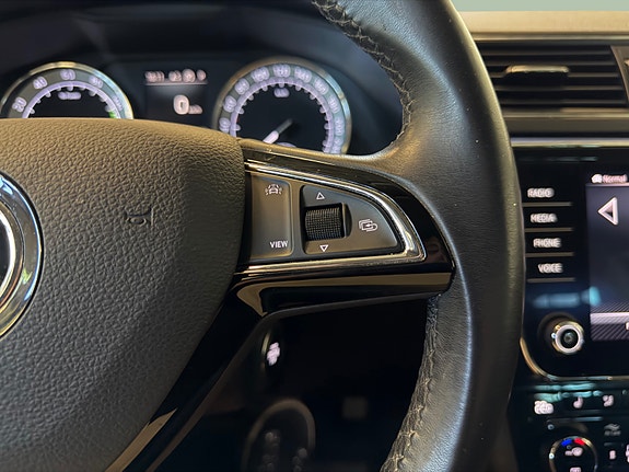Skoda Superb 28 of 30