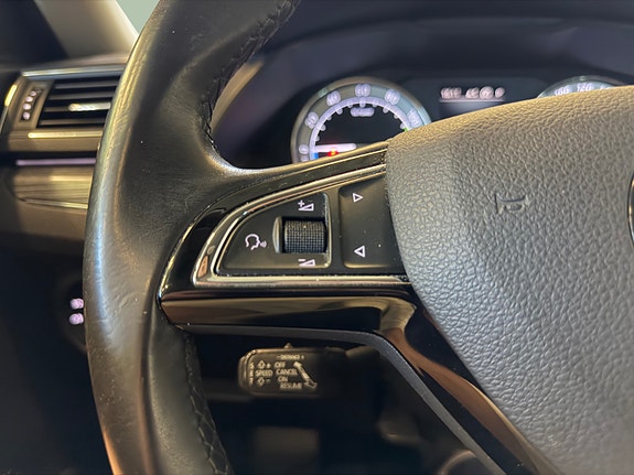 Skoda Superb 27 of 30