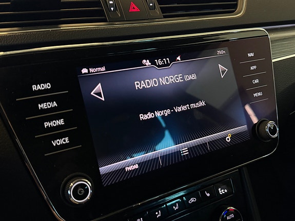 Skoda Superb 18 of 30
