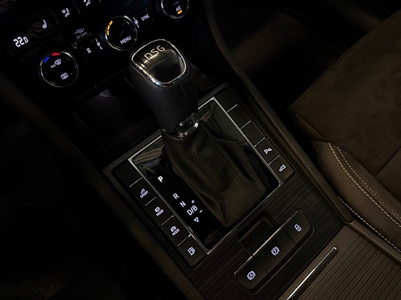 Skoda Superb 15 of 30