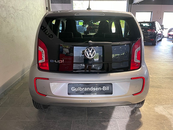 Volkswagen UP! 6 of 30