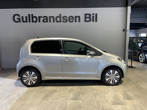 Volkswagen UP! 4 of 30