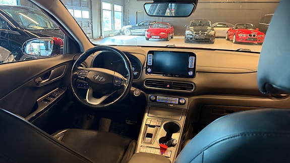 Hyundai Kona 16 of 20