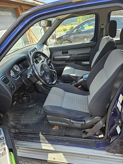 Nissan King Cab 7 of 14