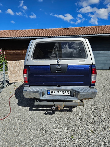 Nissan King Cab 2 of 14
