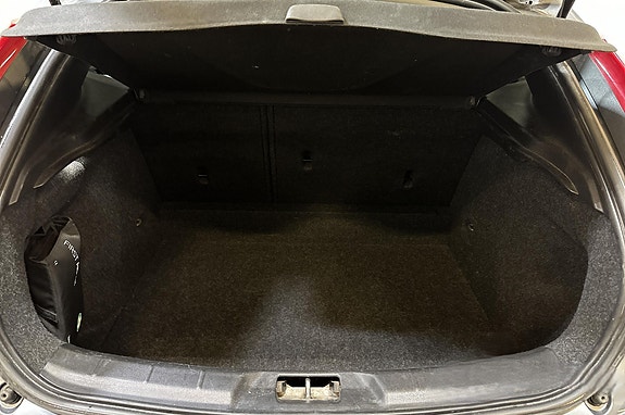 Volvo V40 22 of 23