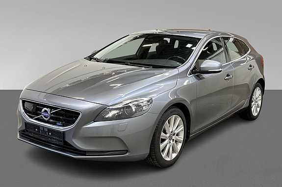 Volvo V40 3 of 23