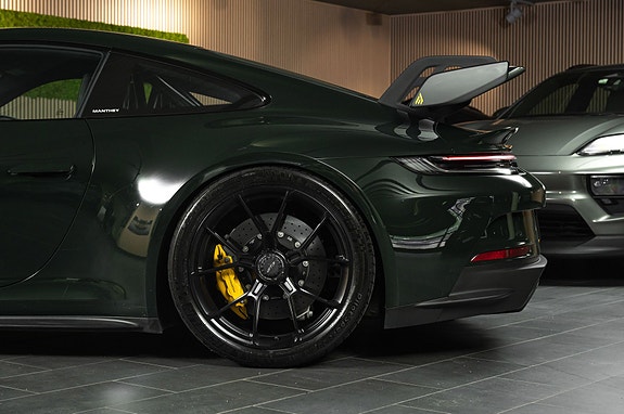 Porsche 911 GT3 14 of 30