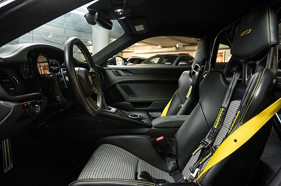 Porsche 911 GT3 23 of 30