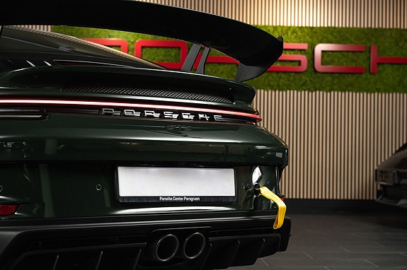 Porsche 911 GT3 10 of 30