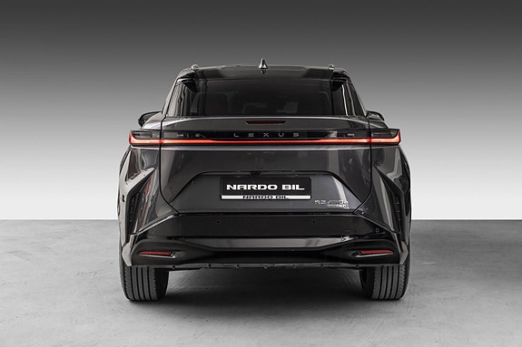 Lexus RZ450e 5 of 25