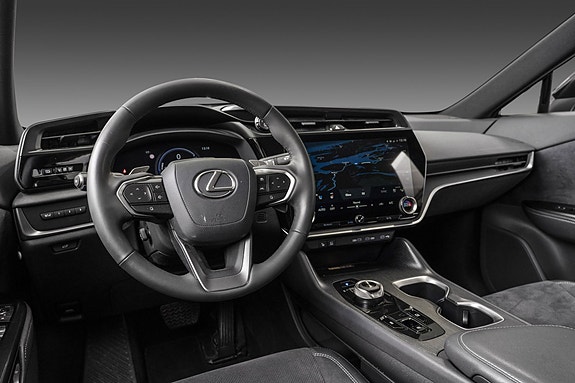 Lexus RZ450e 22 of 25