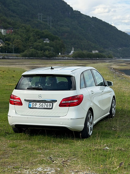 Mercedes-Benz B180 d 5 of 16