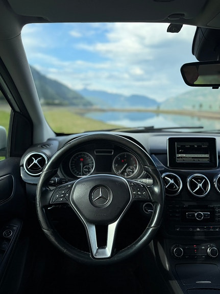 Mercedes-Benz B180 d 12 of 16