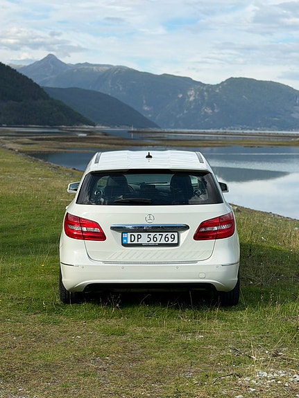 Mercedes-Benz B180 d 4 of 16