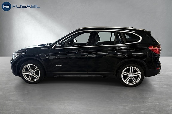 BMW X1 3 of 30