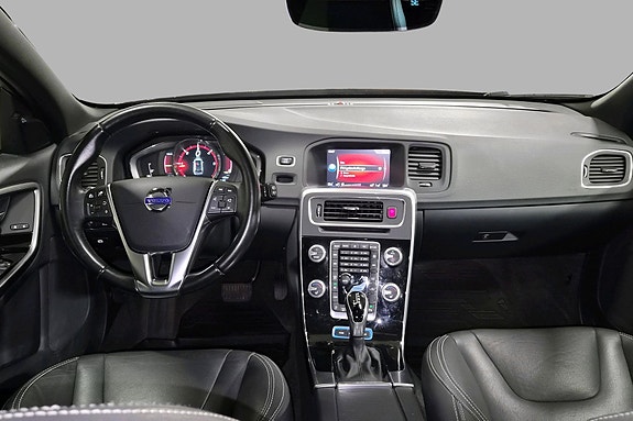 Volvo V60 9 of 30