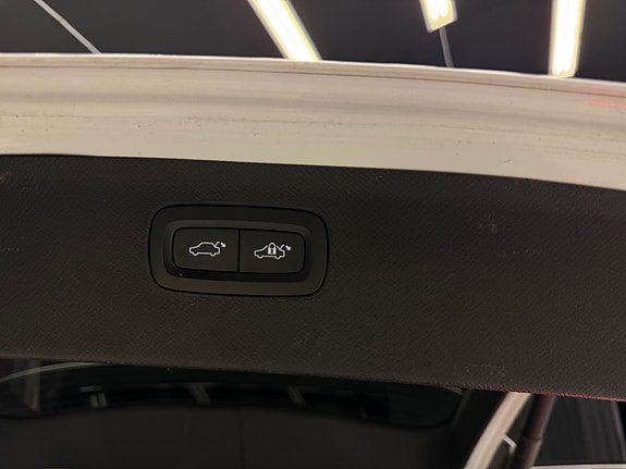 Volvo XC90 18 of 30