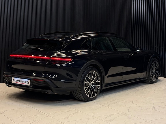 Porsche Taycan 4 16 of 30