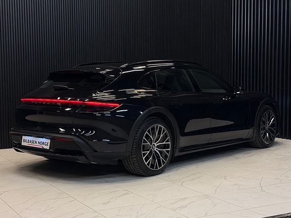 Porsche Taycan 4 17 of 30