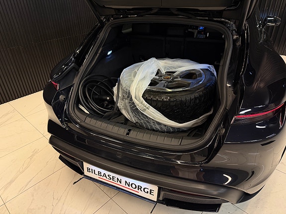 Porsche Taycan 4 21 of 30