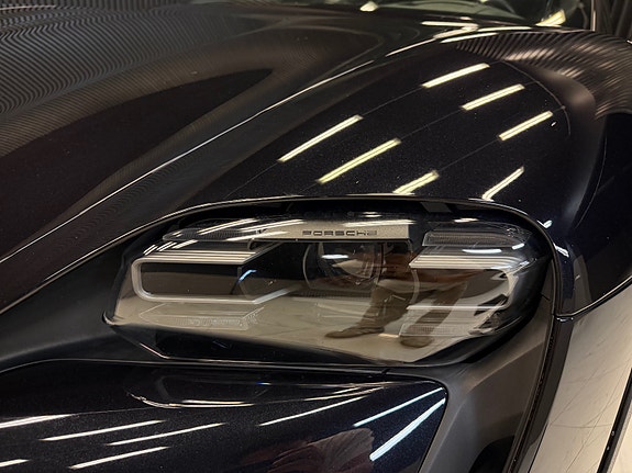 Porsche Taycan 4 13 of 30