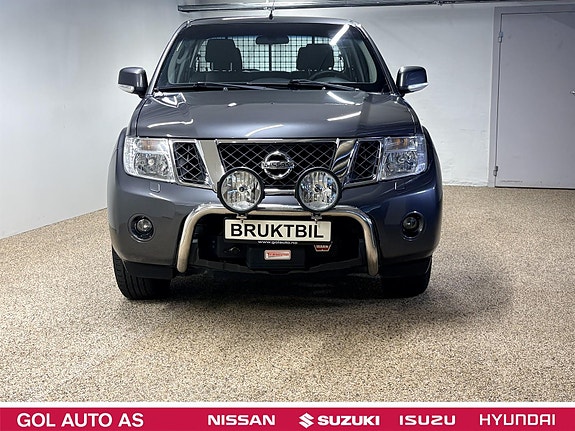 Nissan Navara 2 of 17