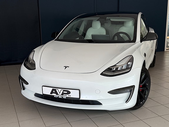 Tesla Model 3 18 of 30