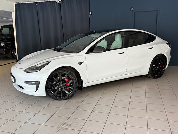 Tesla Model 3 15 of 30
