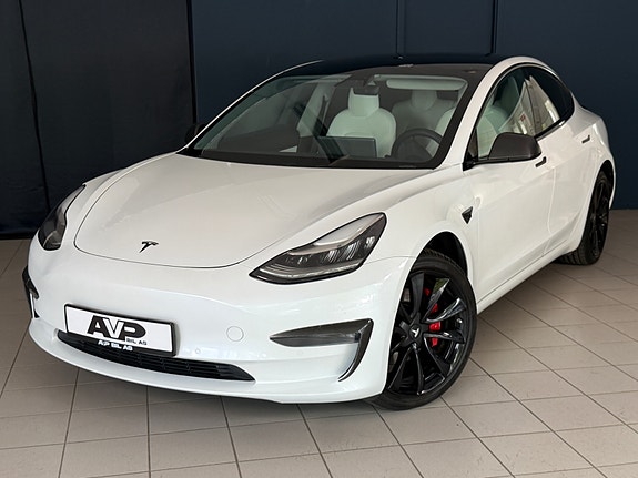 Tesla Model 3 17 of 30