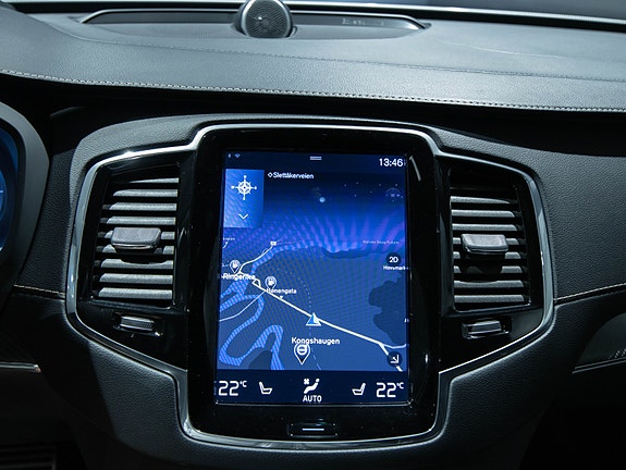 Volvo XC90 17 of 30