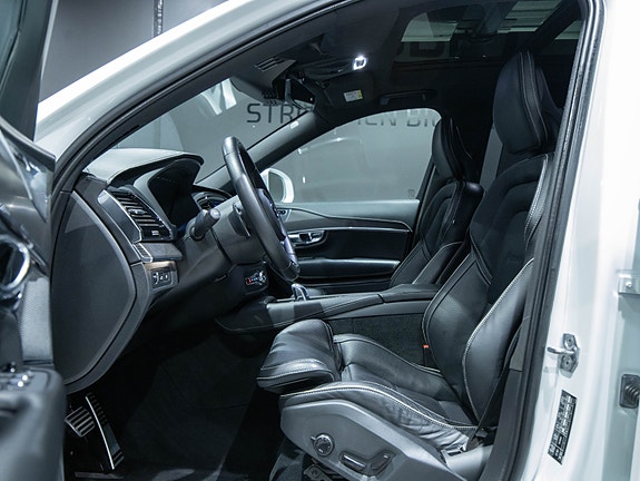 Volvo XC90 6 of 30