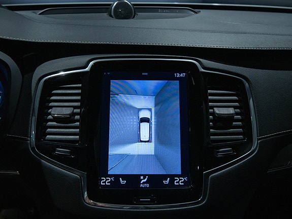 Volvo XC90 26 of 30