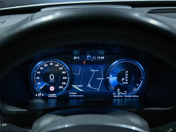 Volvo XC90 27 of 30