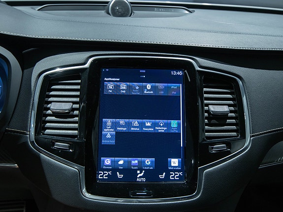 Volvo XC90 18 of 30