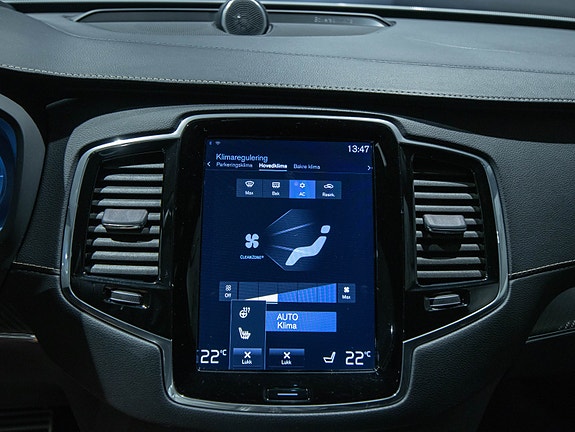 Volvo XC90 23 of 30