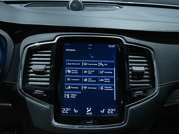 Volvo XC90 22 of 30