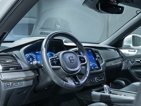 Volvo XC90 8 of 30