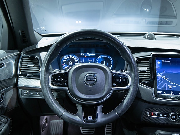 Volvo XC90 15 of 30
