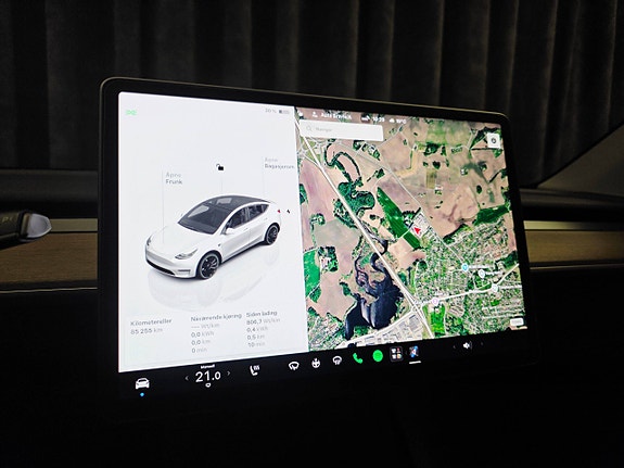 Tesla Model Y 29 of 30