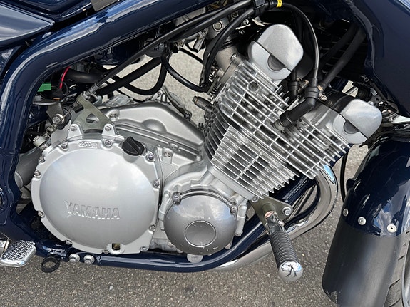 Yamaha XJ 900 Diversion 11 of 23