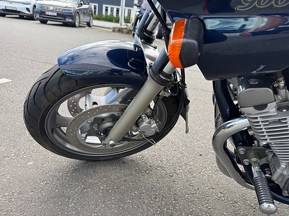 Yamaha XJ 900 Diversion 9 of 23