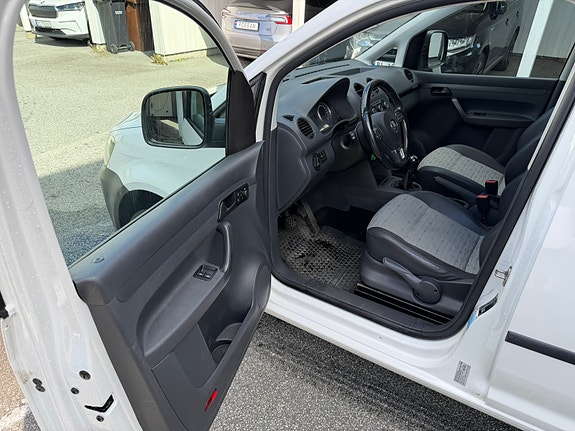 Volkswagen Caddy 16 of 30