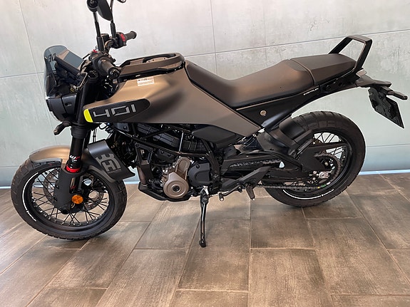 Husqvarna Svartpilen 401 7 of 16